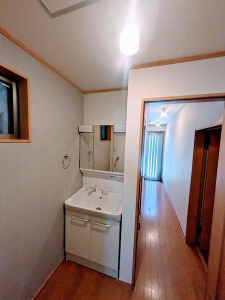 横浜市西区久保町の貸家