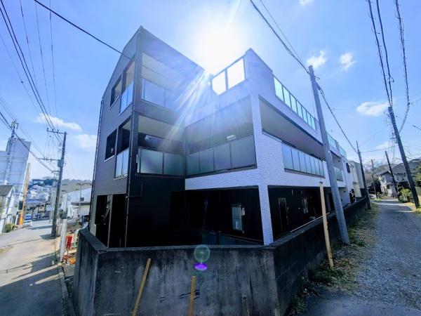 横浜市神奈川区三ツ沢下町のアパート