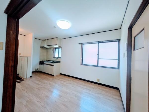 横浜市南区六ツ川３丁目のアパート