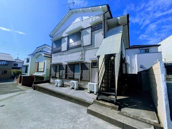 横浜市神奈川区六角橋２丁目のアパート