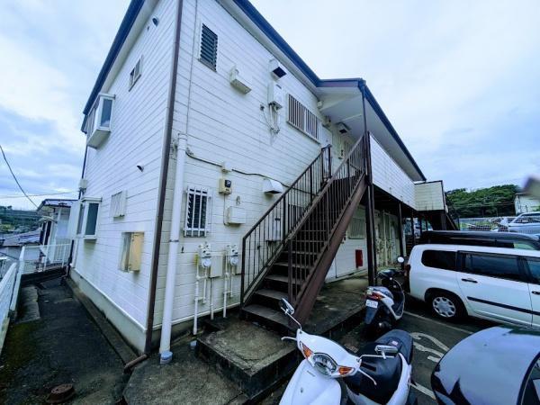 横浜市神奈川区三枚町のアパート