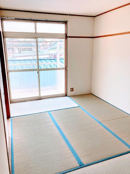 横浜市神奈川区三枚町のアパート