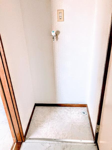 横浜市神奈川区三枚町のアパート