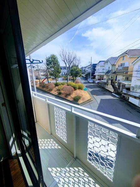 横浜市港南区芹が谷４丁目のテラスハウス
