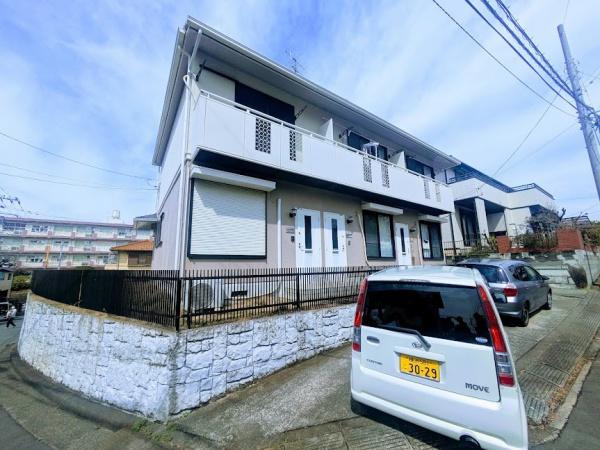 横浜市港南区芹が谷４丁目のテラスハウス