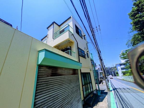 横浜市神奈川区神大寺３丁目のマンション