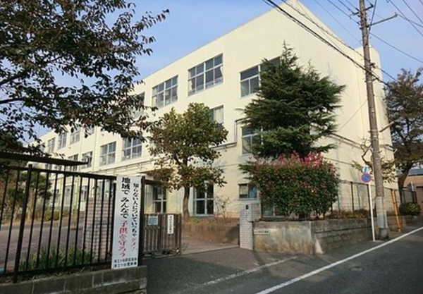 横浜市保土ケ谷区桜ケ丘１丁目のアパート(横浜市立桜台小学校)