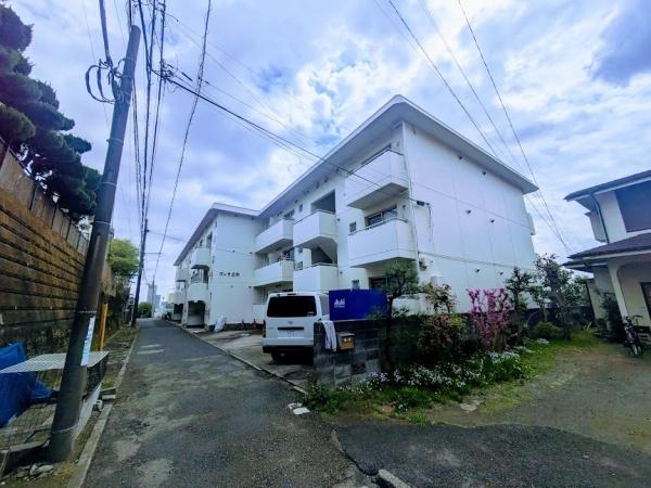 横浜市神奈川区立町のテラスハウス