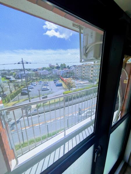 横浜市神奈川区菅田町のマンション