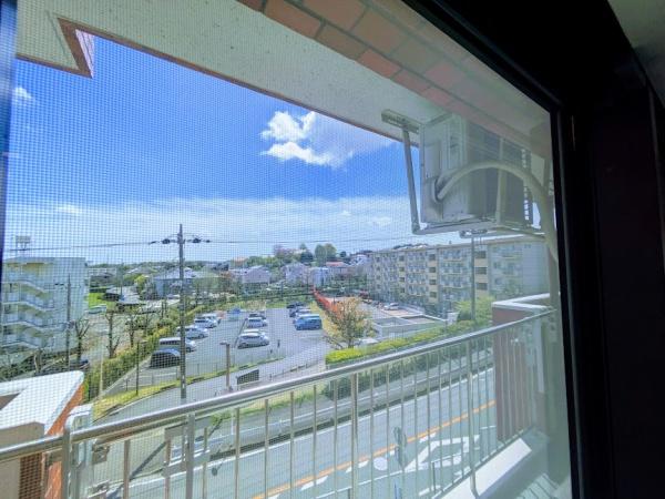 横浜市神奈川区菅田町のマンション