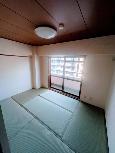 横浜市南区日枝町４丁目のマンション