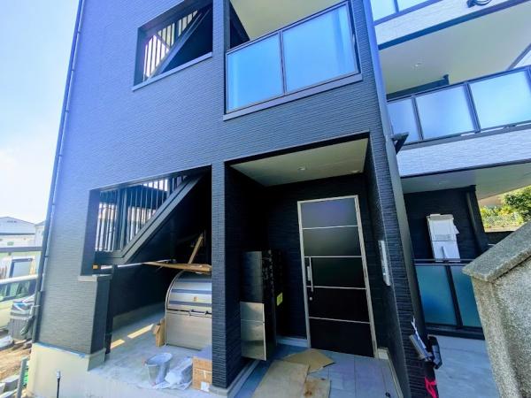 横浜市神奈川区三ツ沢下町のアパート