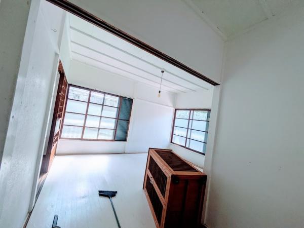 横浜市西区西戸部町１丁目のテラスハウス