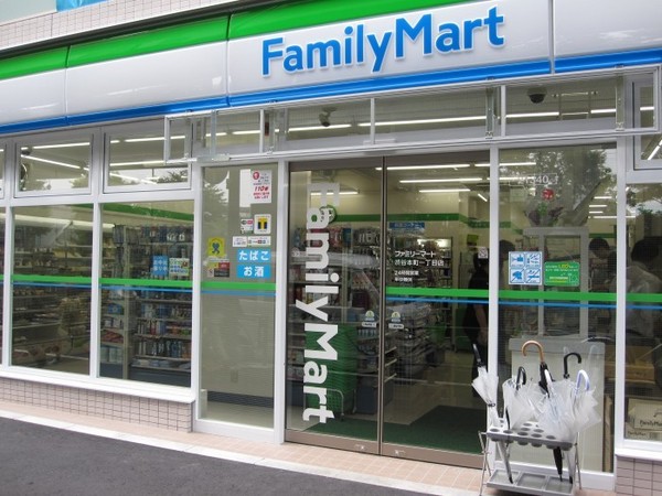横浜市保土ケ谷区峰沢町のアパート(ファミリーマート横浜峰沢町店)