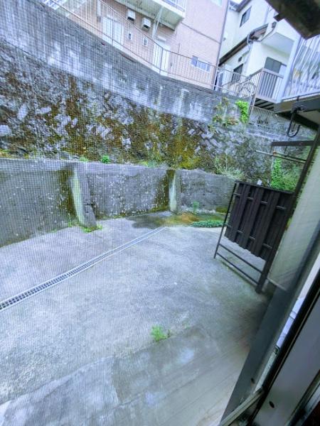 横浜市南区六ツ川１丁目のアパート