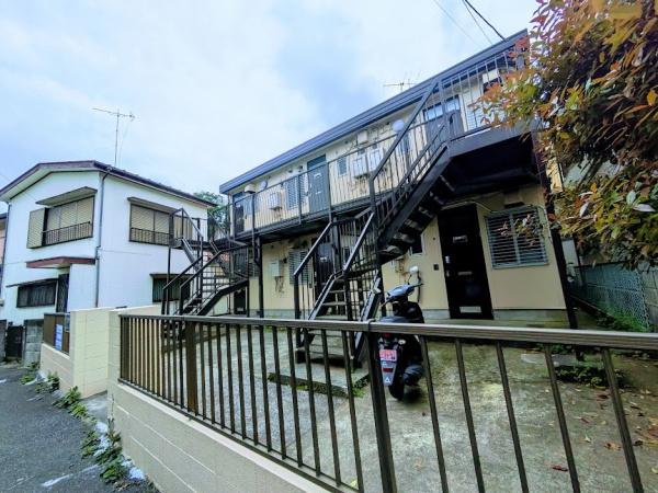 横浜市南区六ツ川１丁目のアパート