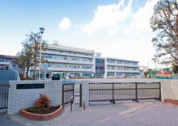 横浜市南区六ツ川3丁目のアパート(横浜市立六つ川西小学校)