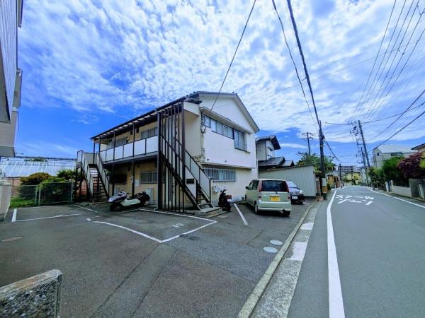 横浜市南区六ツ川３丁目のアパート