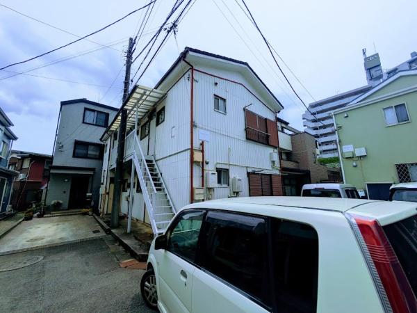 横浜市神奈川区菅田町のアパート