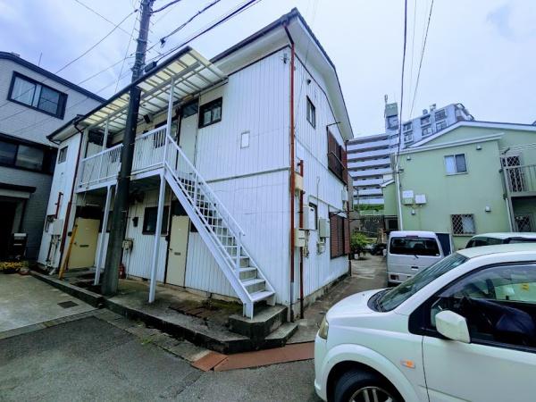 横浜市神奈川区菅田町のアパート