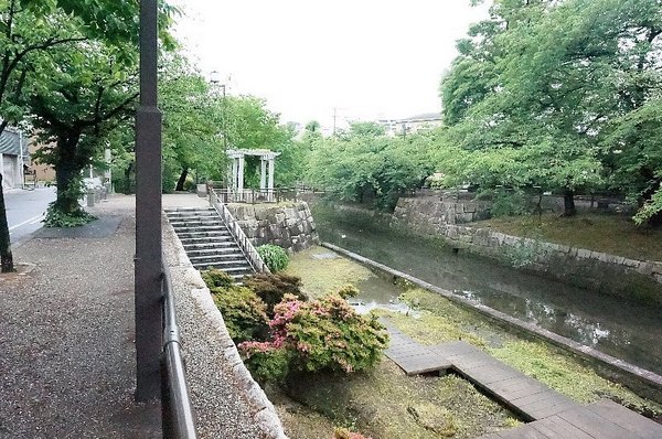 横浜市保土ケ谷区峰岡町2丁目のアパート(宮田緑地)