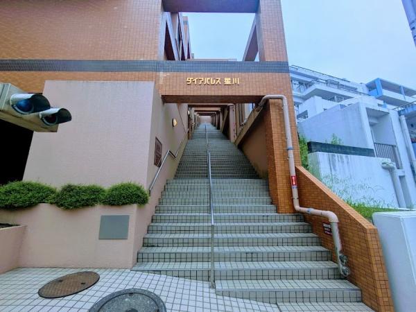 横浜市保土ケ谷区峰岡町１丁目のマンション