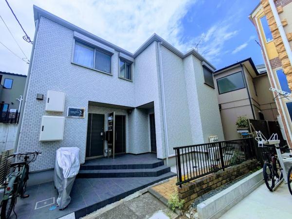 横浜市神奈川区斎藤分町のテラスハウス