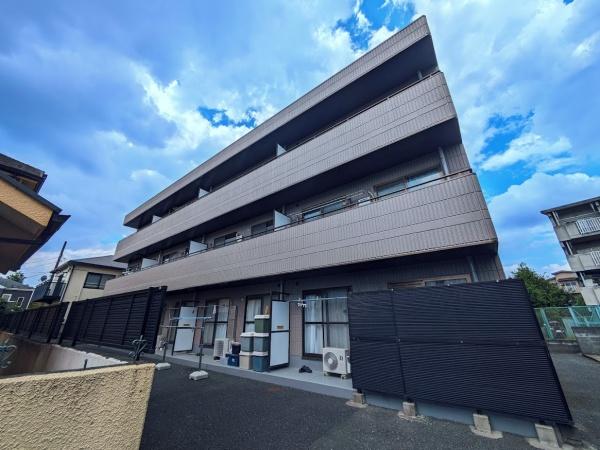横浜市神奈川区三枚町のマンション