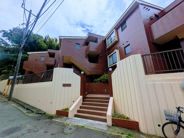 横浜市南区六ツ川１丁目のマンション