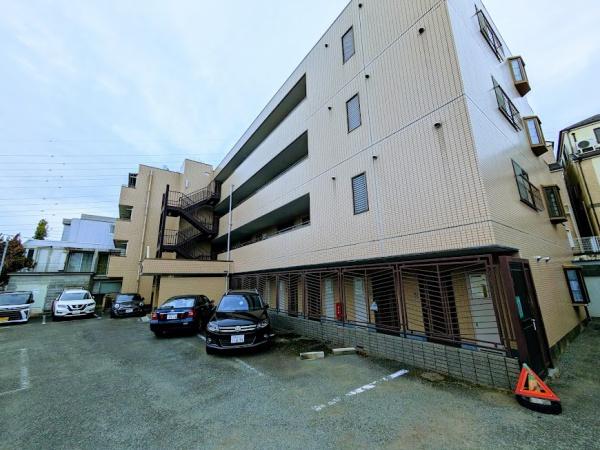 横浜市神奈川区片倉１丁目のマンション