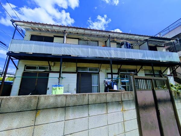 横浜市神奈川区七島町のアパート