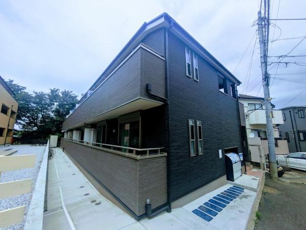 横浜市西区東久保町のアパート