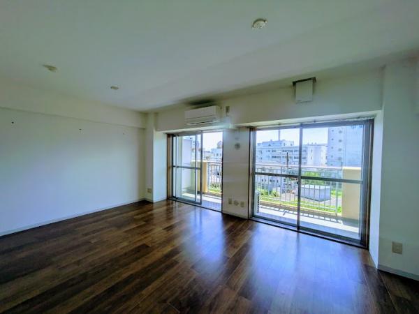 横浜市神奈川区栄町のマンション