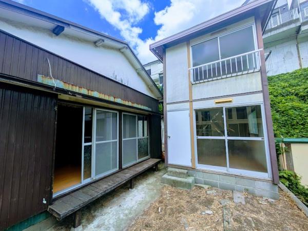 横浜市神奈川区菅田町の貸家