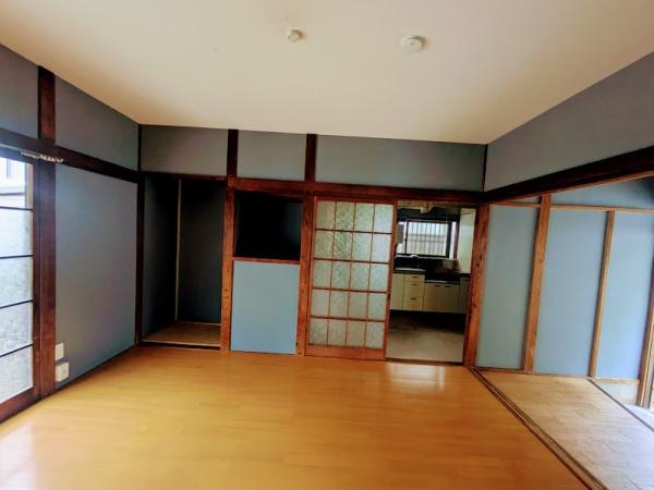 横浜市神奈川区菅田町の貸家