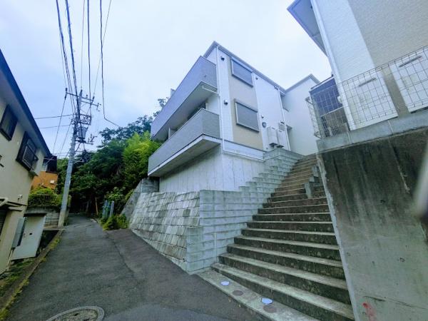 横浜市南区永田東１丁目のアパート