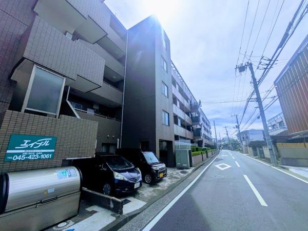 横浜市神奈川区六角橋２丁目のマンション