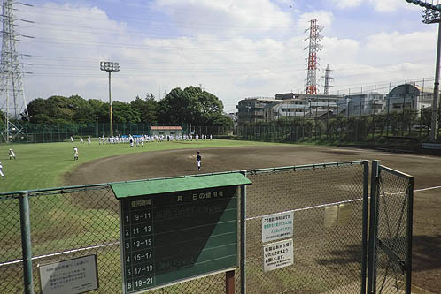 篠原台貸家(横浜市岸根公園野球場)