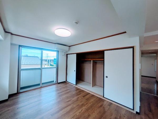 横浜市神奈川区三枚町のマンション