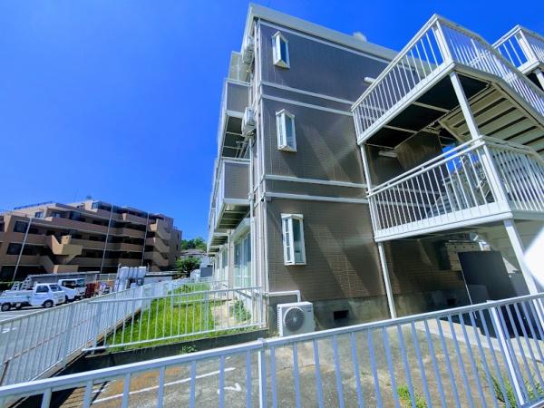 横浜市神奈川区神大寺３丁目のマンション