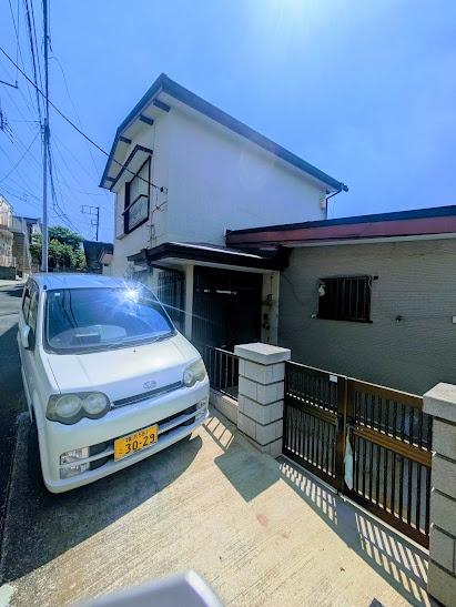鎌谷町貸家