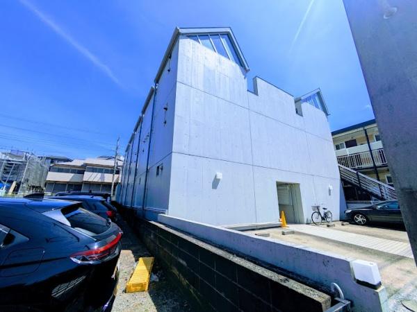 横浜市港南区上永谷１丁目のテラスハウス