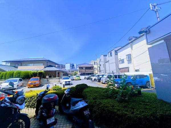 横浜市港南区上大岡西３丁目のマンション