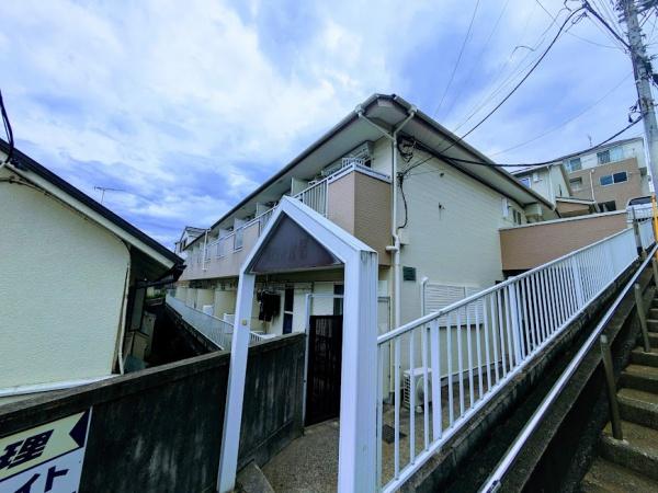 横浜市神奈川区松見町３丁目のアパート