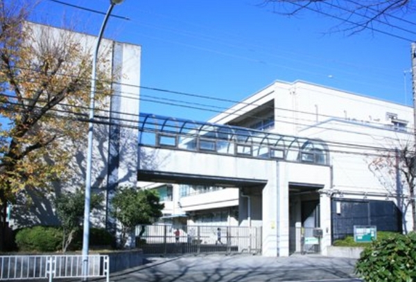 横浜市西区戸部本町のマンション(横浜市立岡野中学校)