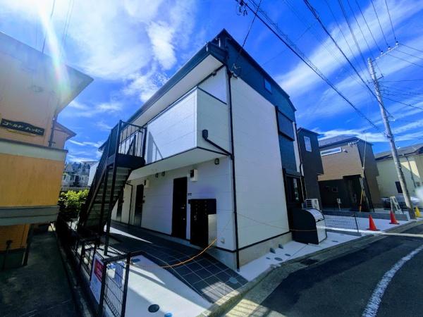 横浜市神奈川区三ツ沢上町のアパート