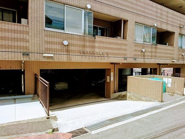 横浜市神奈川区六角橋４丁目のマンション