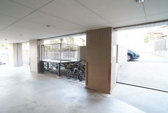 横浜市神奈川区六角橋４丁目のマンション