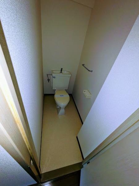 横浜市神奈川区六角橋４丁目のマンション
