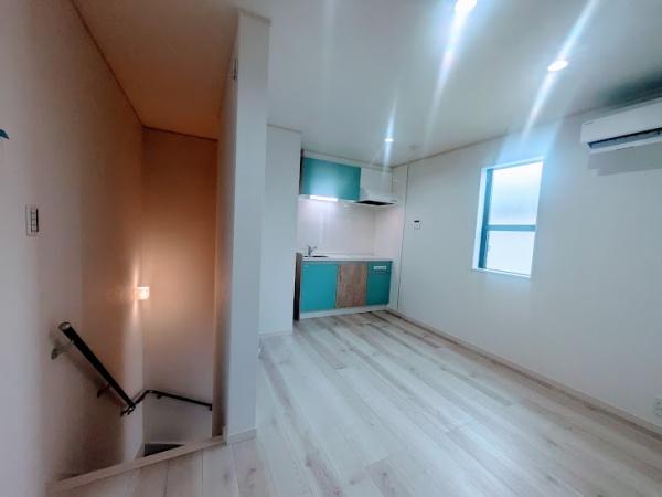 横浜市神奈川区三ツ沢下町のテラスハウス